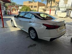 نيسان ألتيما